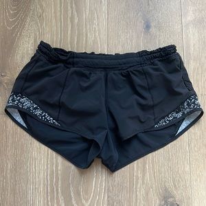 black lululemon shorts